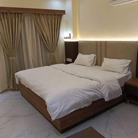 The Banaras Hotel Benares Buitenkant foto