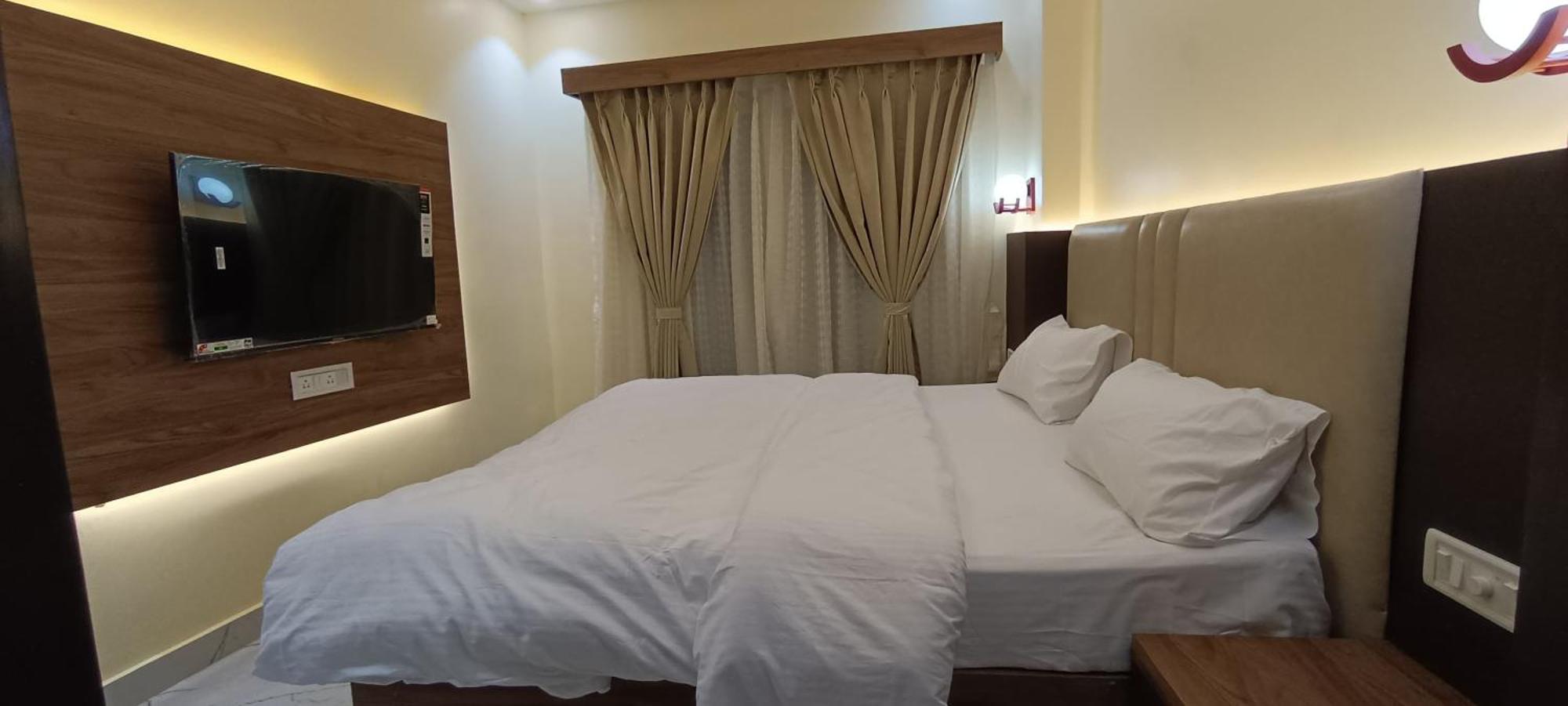 The Banaras Hotel Benares Buitenkant foto