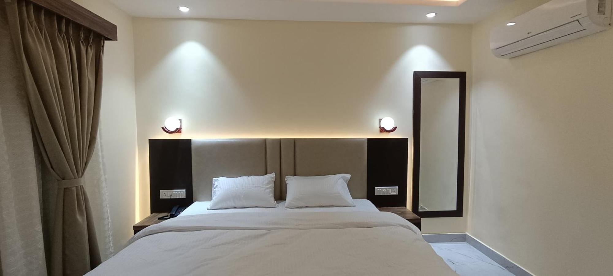The Banaras Hotel Benares Buitenkant foto